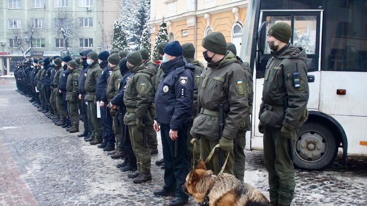 В центр Киева на усиленное дежурство заступили силовики