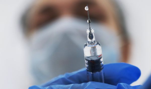 В Одессе после прививки у многих медиков ухудшилось состояние