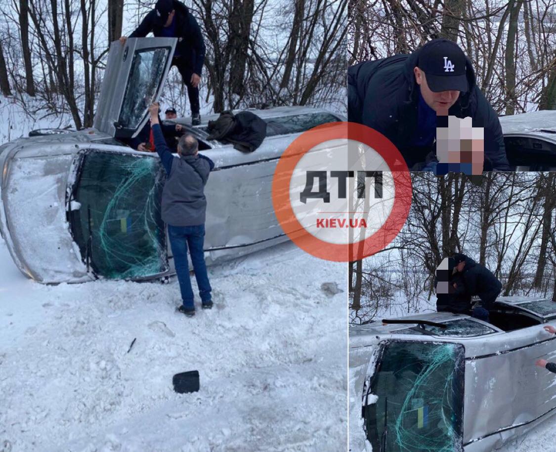 Под Киевом семейный минивэн вылетел в кювет и перевернулся