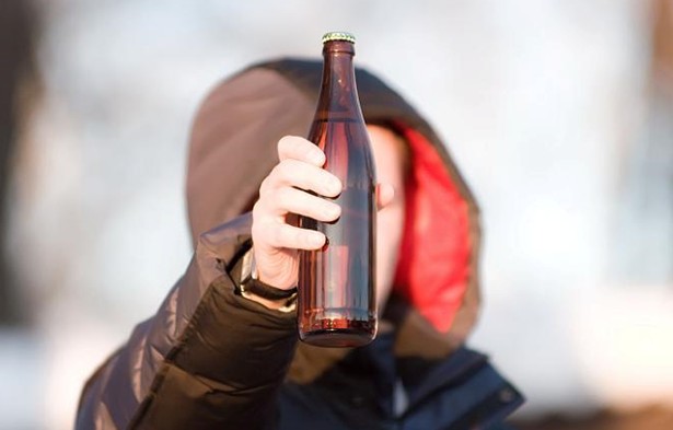 Трое подростков отравились алкоголем в Кривом Роге