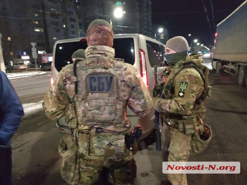 В Николаеве силовики задержали группу лиц, подозреваемых в вымогательстве