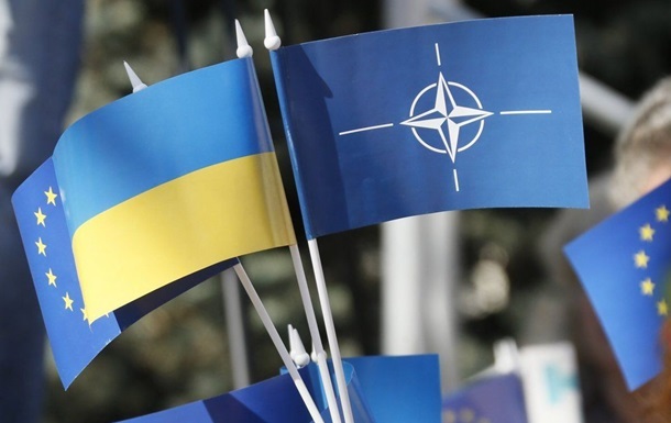 Зеленский подписал закон о программе Украина-НАТО