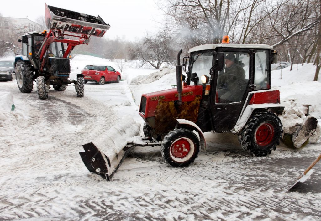 Власти Киева экономят на снегоочистительной технике &#8212; эксперт