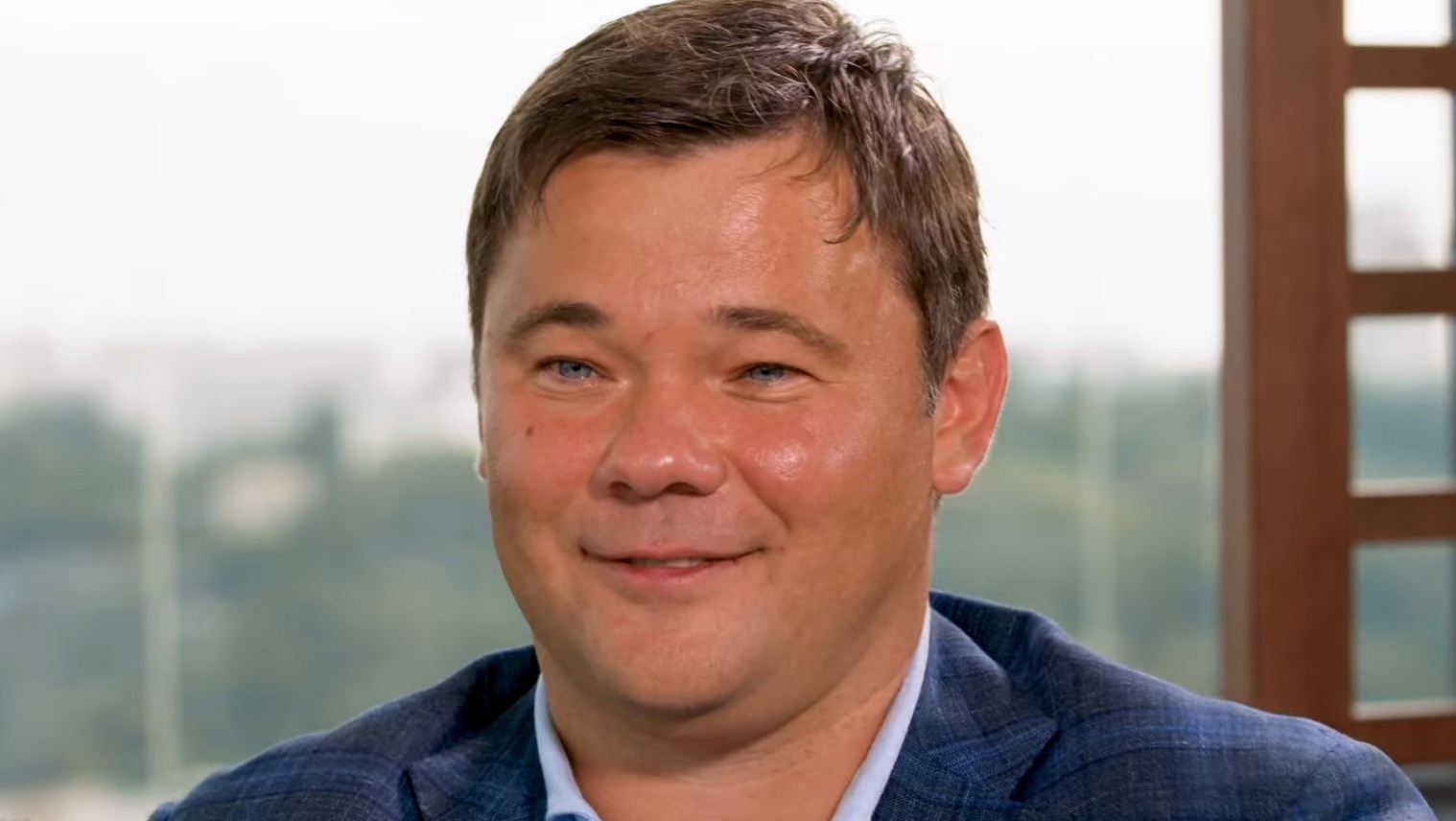 Богдан напомнил Зеленскому, как тот чистил снег
