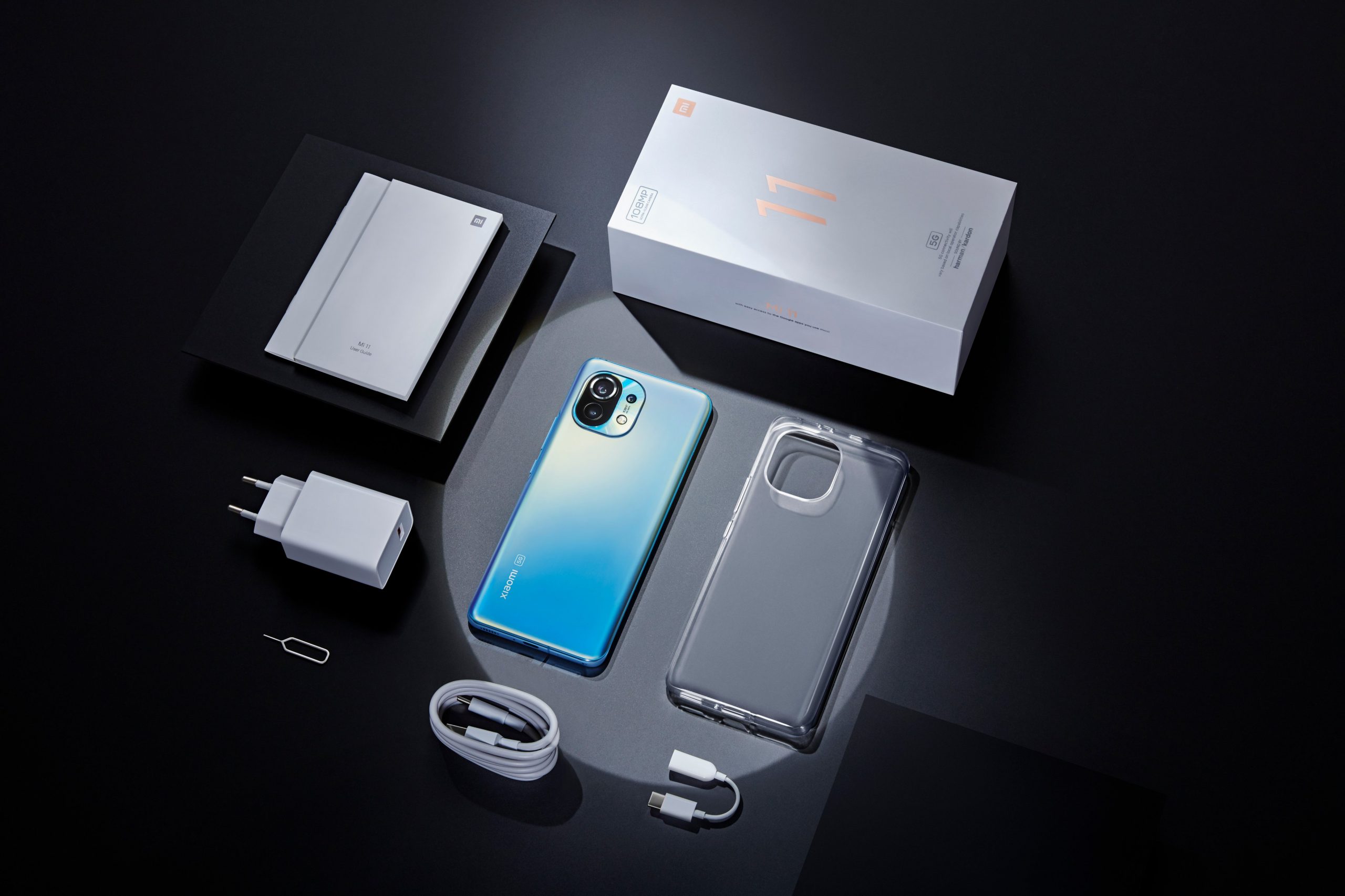 Xiaomi представила европейский вариант флагмана Mi 11 (ФОТО, ВИДЕО)