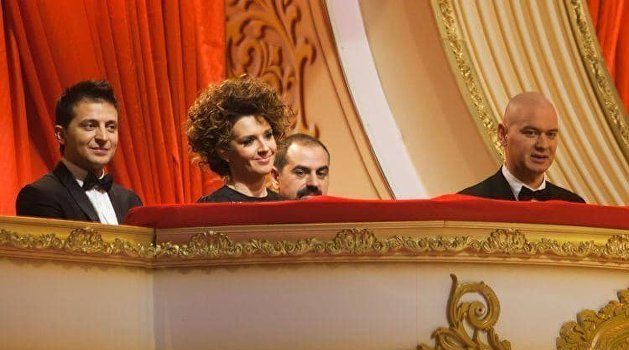 В сети появилось фото, где Президент Зеленский мило улыбается Оксане Марченко