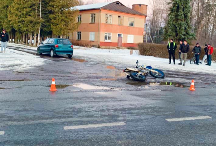 На Прикарпатье пьяный водитель авто сбил мотоциклиста