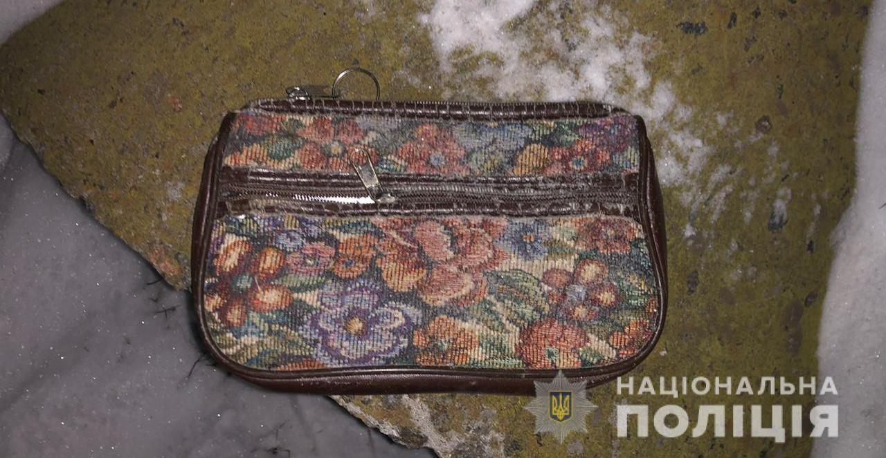 Под Одессой 15-летняя девочка ограбила прабабушку-инвалида