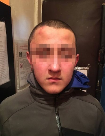 В Николаеве подросток-рецидивист ограбил школьника