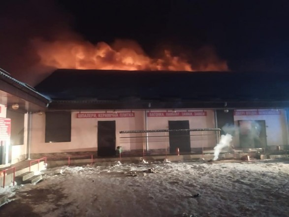 В Ровенской области произошел пожар в торговом центре