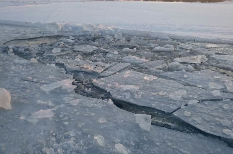 В Днепре четверо школьников провалились под лед