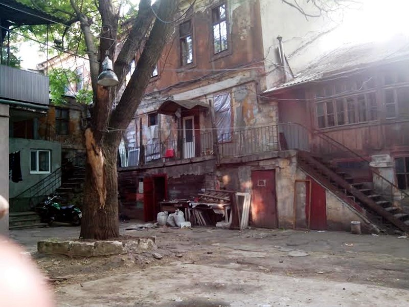 В аварийном доме в Одессе произошло обрушение