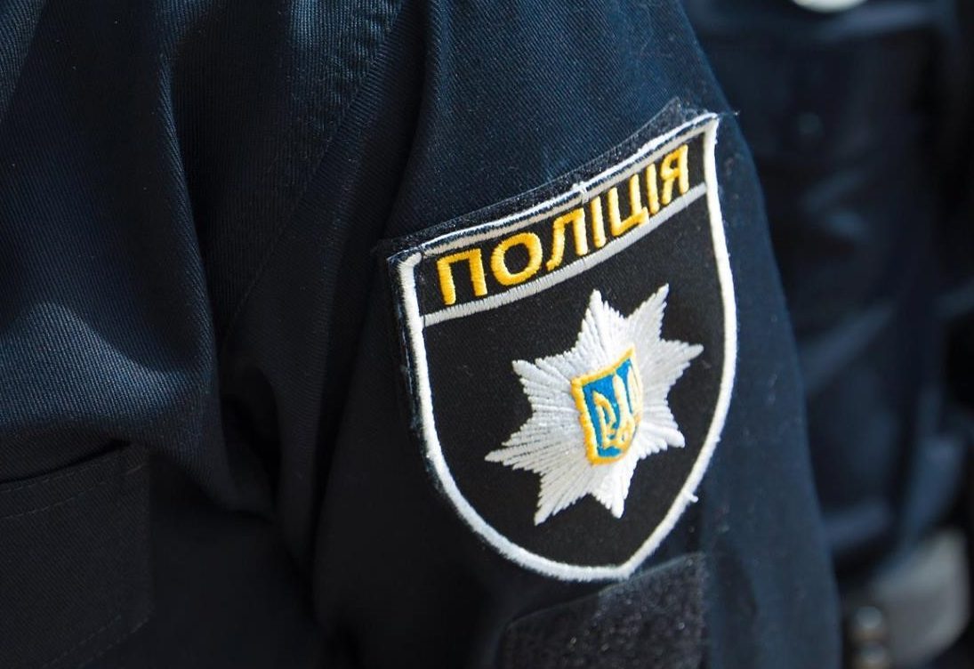 В полиции выявили коррупционную схему выдачи разрешений на оружие