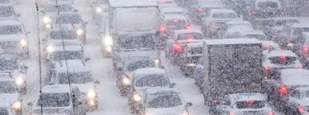 Утром на дорогах Киева образовались пробки