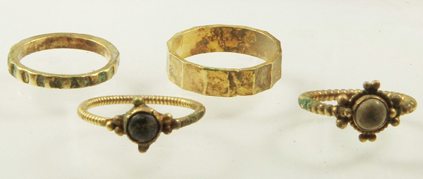 Археологи показали обручальное кольцо дочери князя Святополка