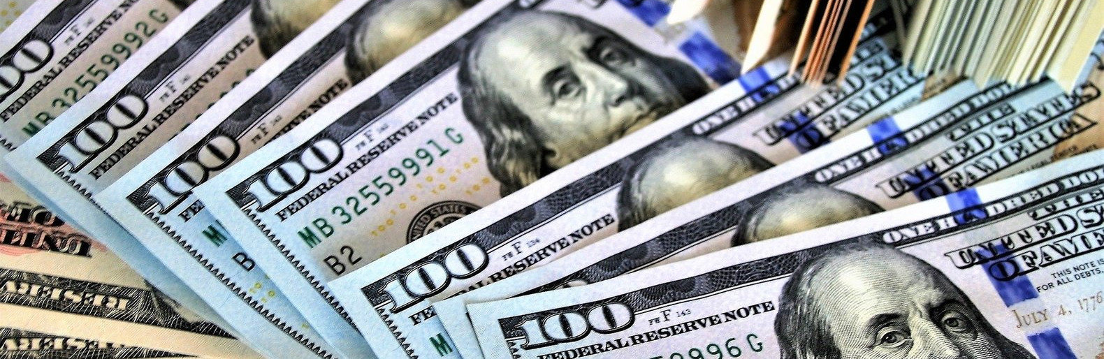 НБУ установил курс на уровне 27,88 гривны за доллар