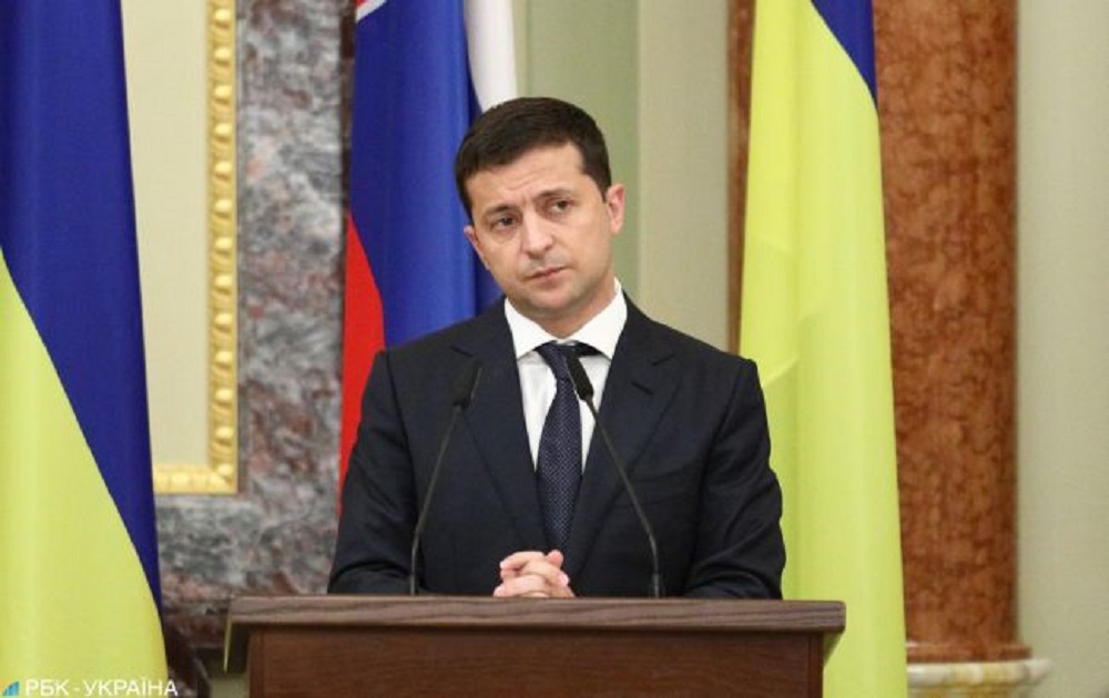 Политолог прокомментировал условия Зеленского для достижения мира на Донбассе