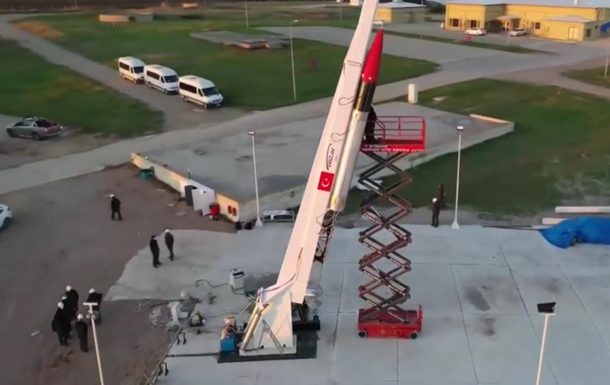 В Турции разработали ракету для полета на Луну