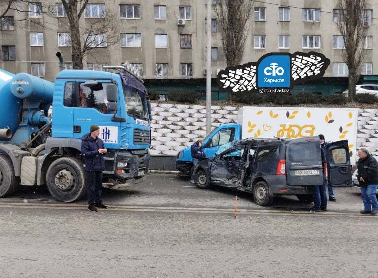 Серьезное ДТП в Харькове: есть пострадавшие
