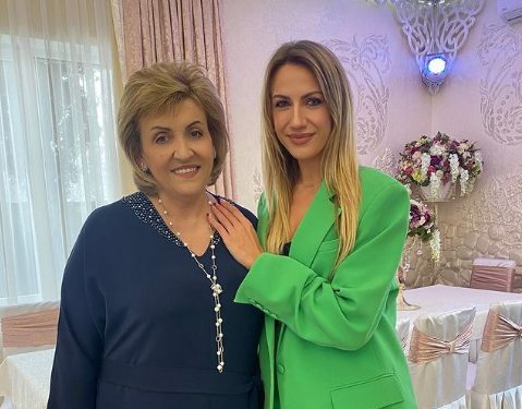 Леся Никитюк отпраздновала с мамой день рождения