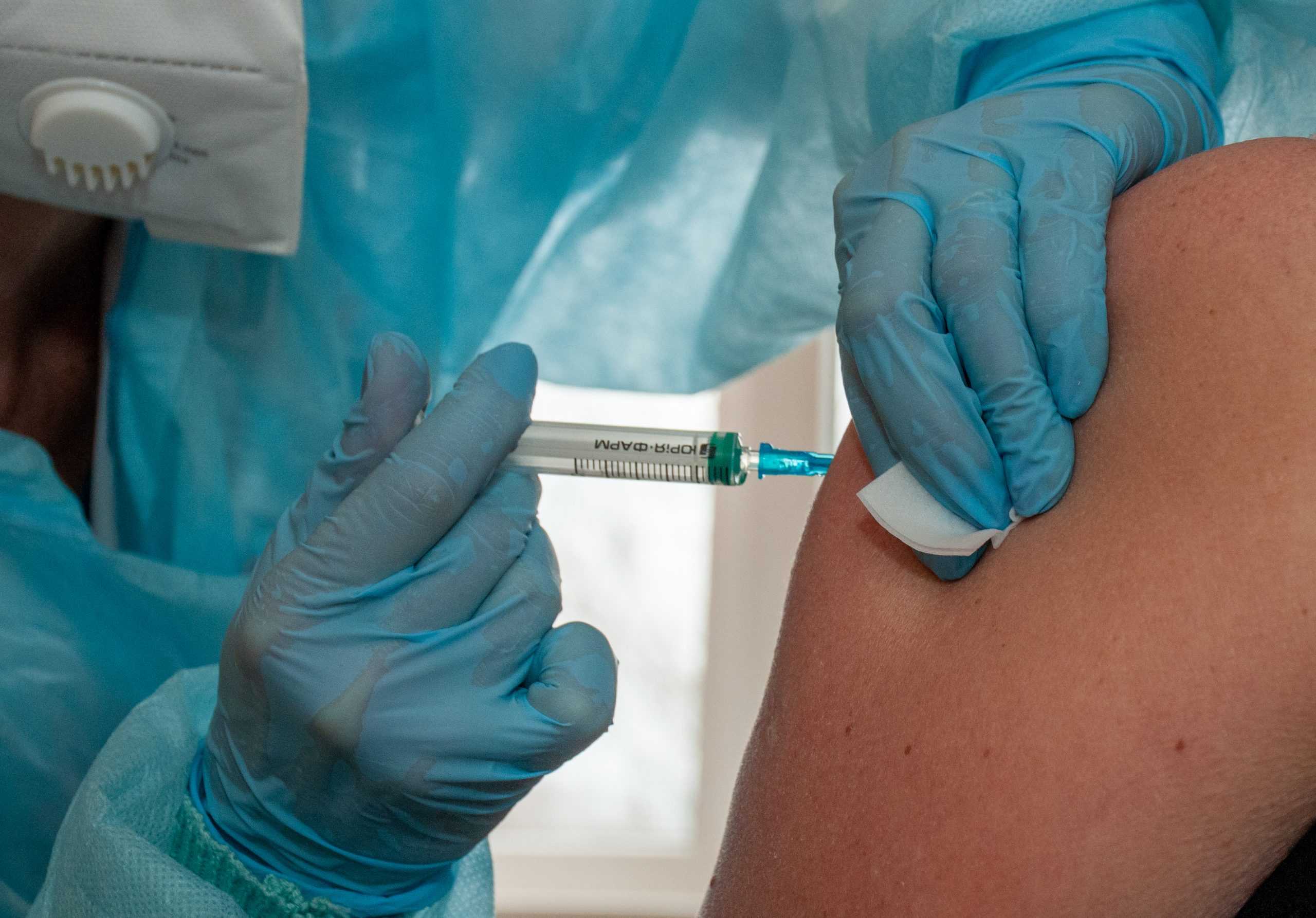 Журналистам показали, как в Харькове проходит вакцинация от коронавируса