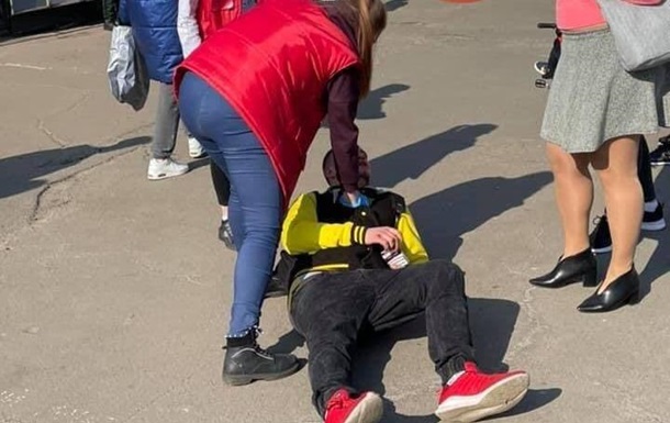 На Троещине в Киеве девушка задержала наглого грабителя