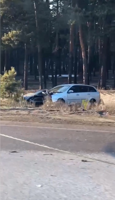 В Николаеве водитель «ВАЗ» врезался в грузовик и скрылся с места ДТП