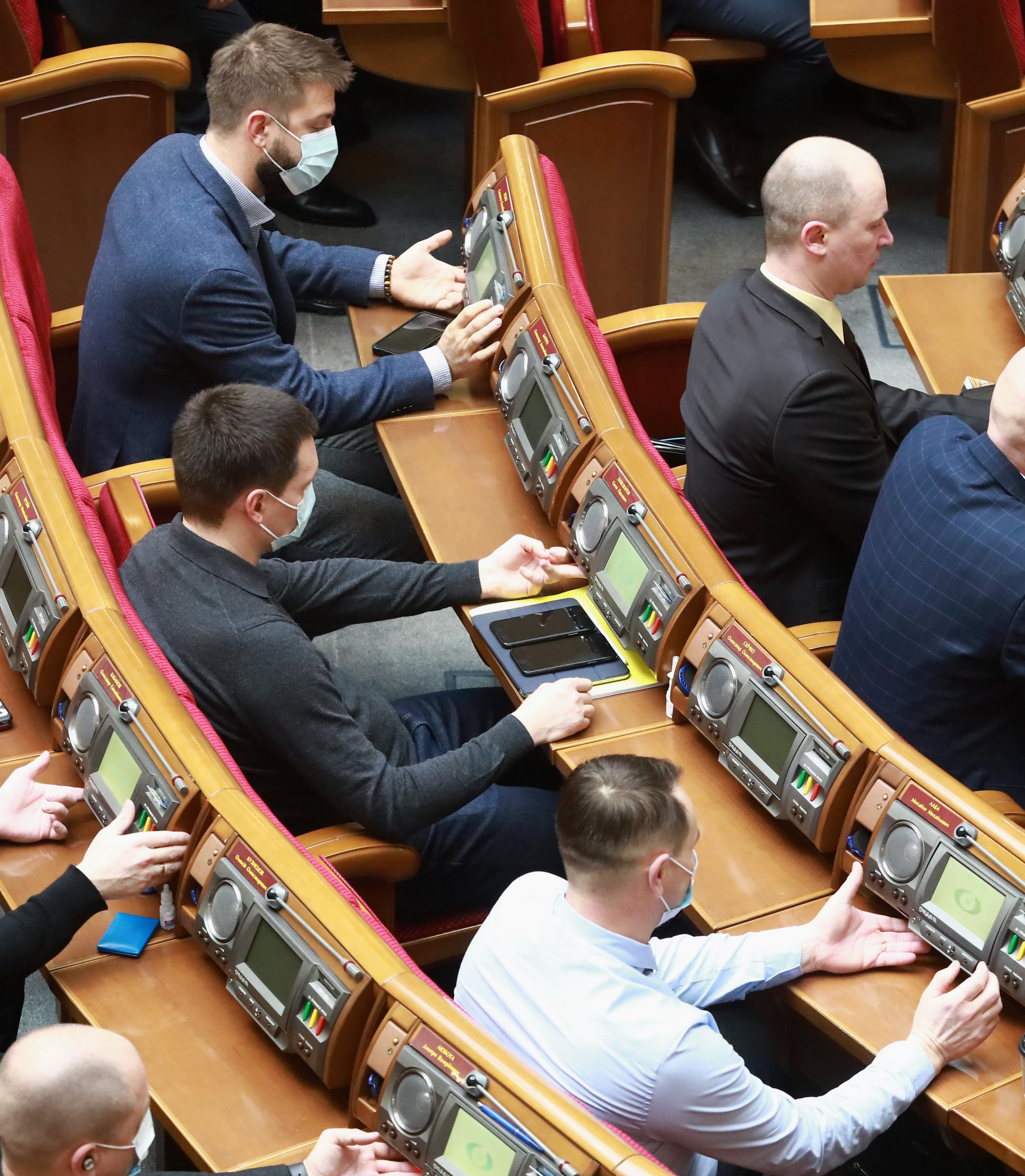 Депутаты хотят изменить Конституцию: ВР направила в КСУ законопроект о НАБУ и ГБР