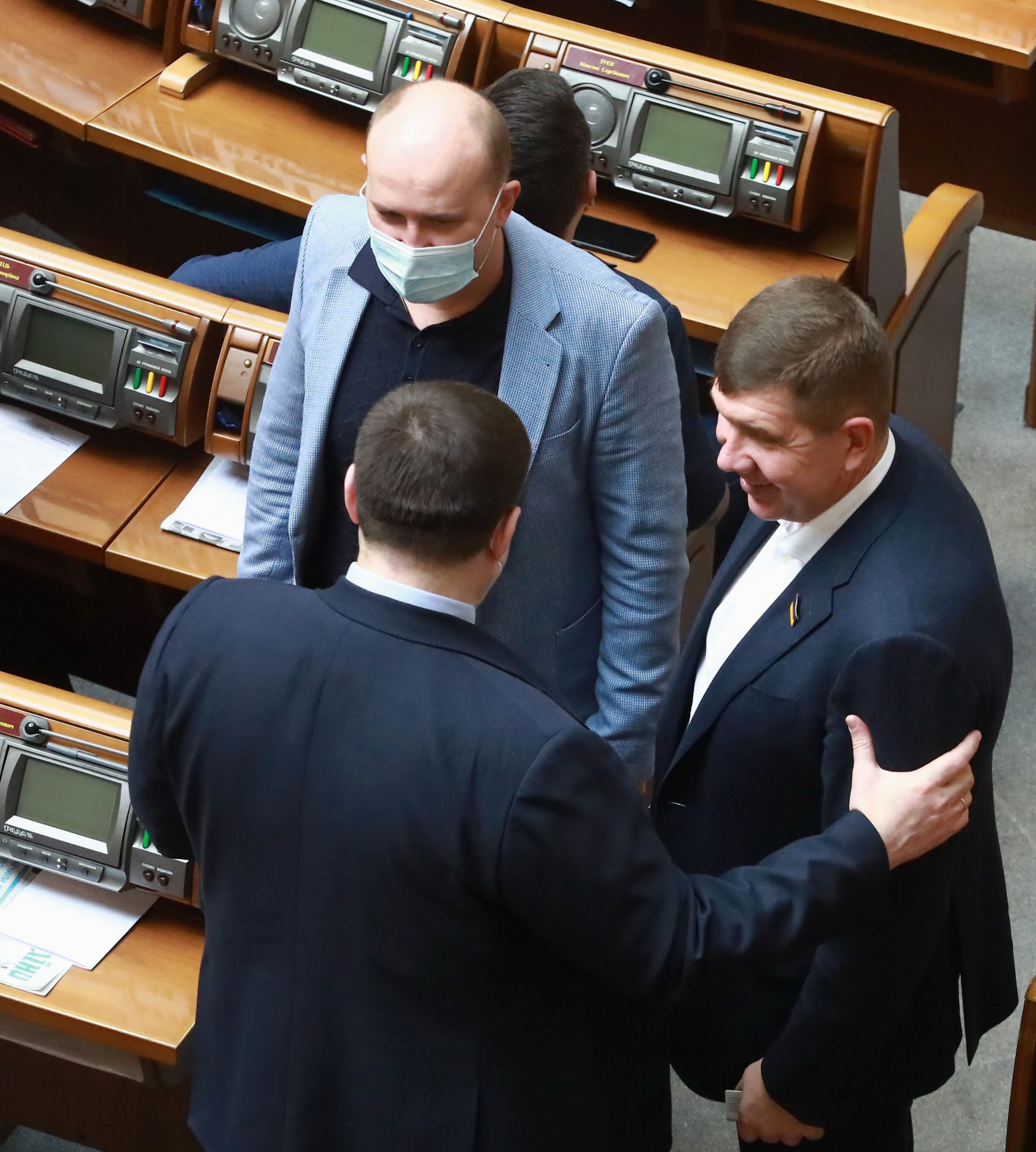 Депутаты хотят изменить Конституцию: ВР направила в КСУ законопроект о НАБУ и ГБР