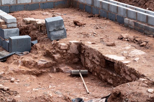 У британского банкира в саду нашли руины древнейшего дворца
