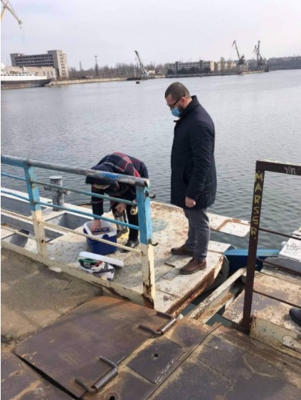 В реку Ингул Николаевской области произошла утечка неизвестного вещества