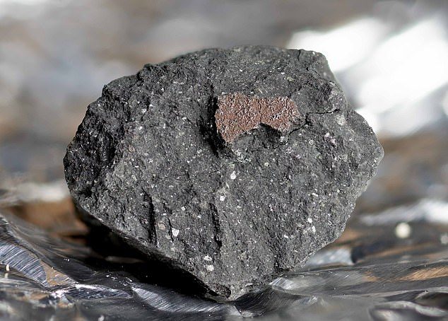 Британские астрономы изучили состав редкого метеорита