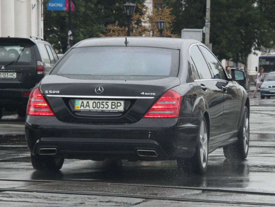 В Украине обновили правила выдачи автономеров