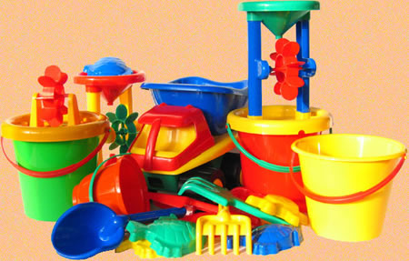 В пластмассовых игрушках нашли более 100 опасных веществ