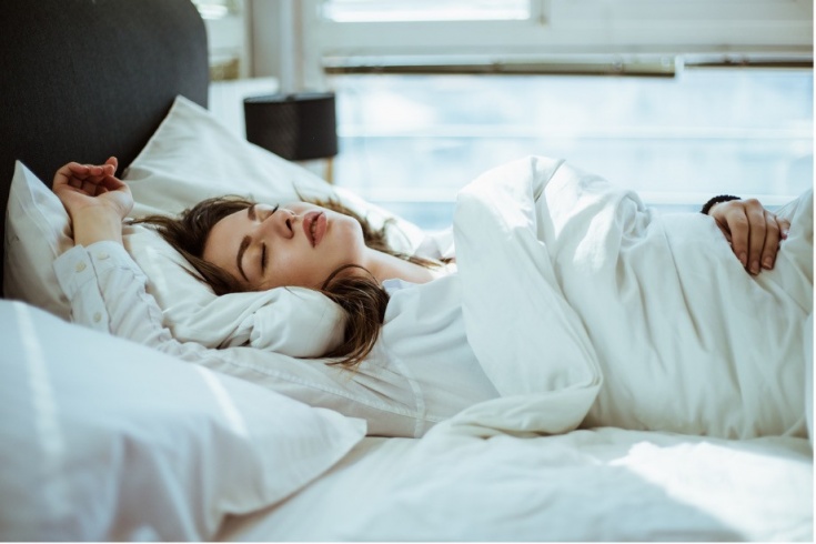 Из-за недостатка сна растет опасность заражения COVID-19