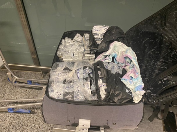 В аэропорту «Борисполь» пресекли контрабанду опасных прекурсоров