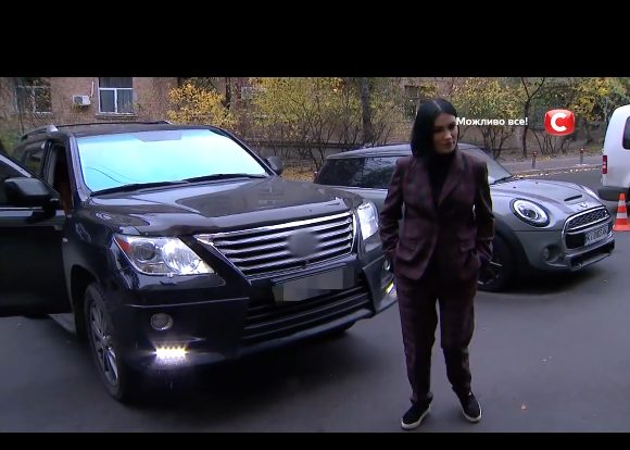 Анастасия Приходько показала роскошный Lexus за 1,5 миллиона