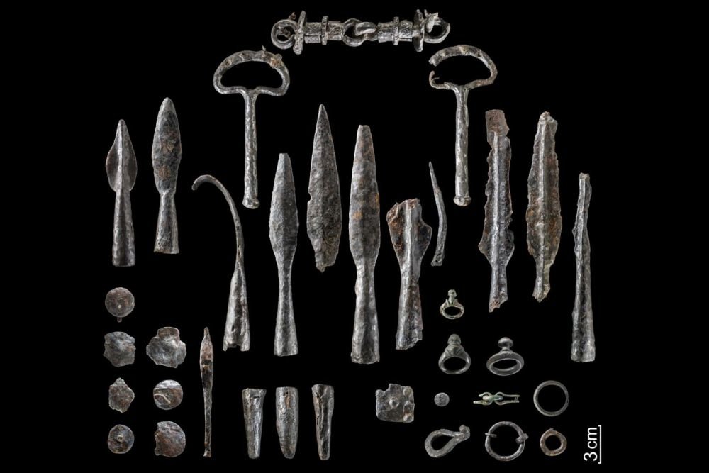 Археологи нашли 2000-летний арсенал оружия в Германии