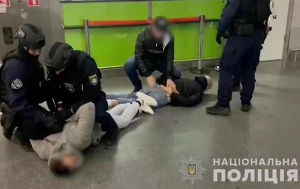 Спецназ в «Борисполе» задержал иностранцев за похищение блогерши