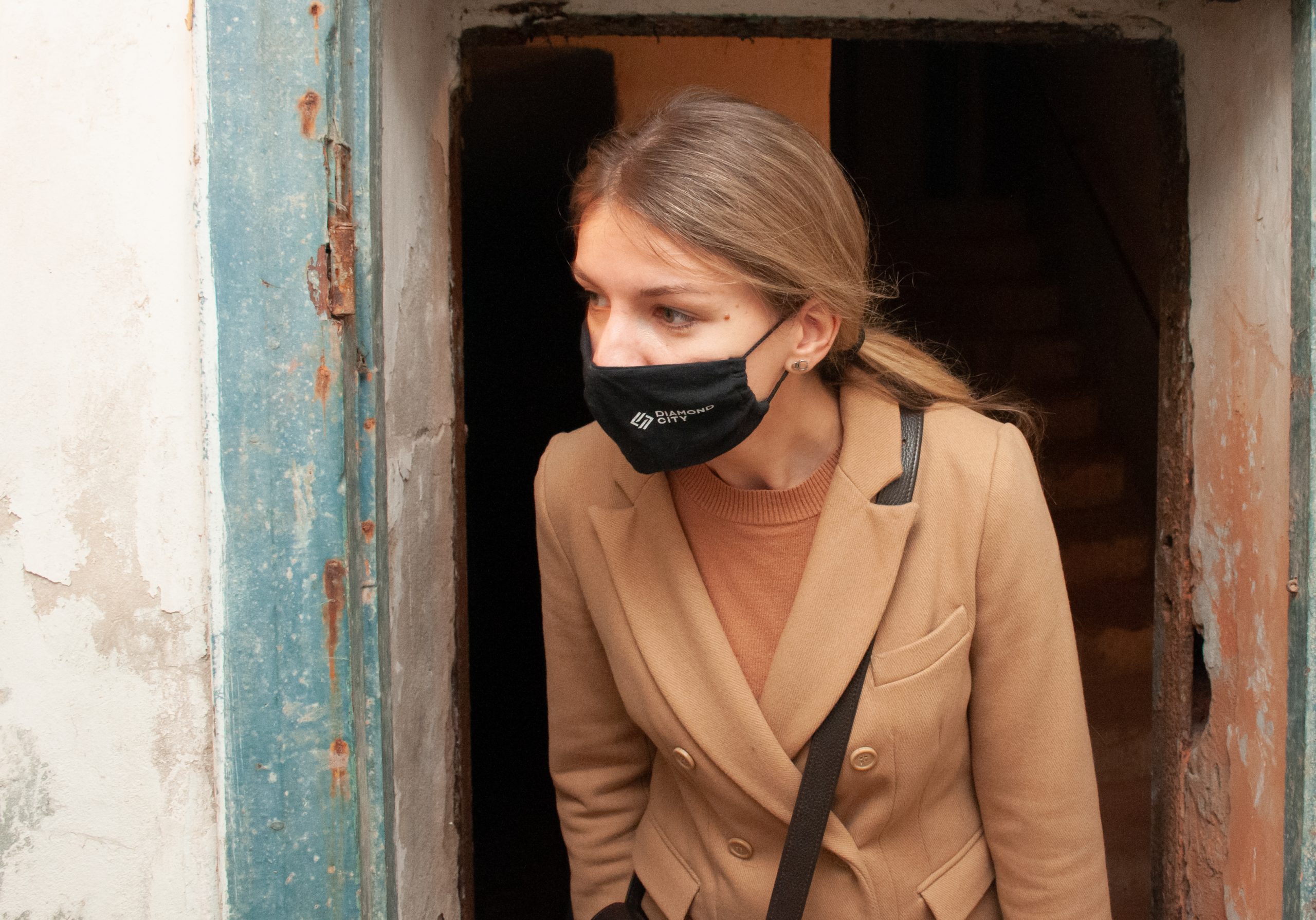 В Харькове журналистам показали временные укрытия