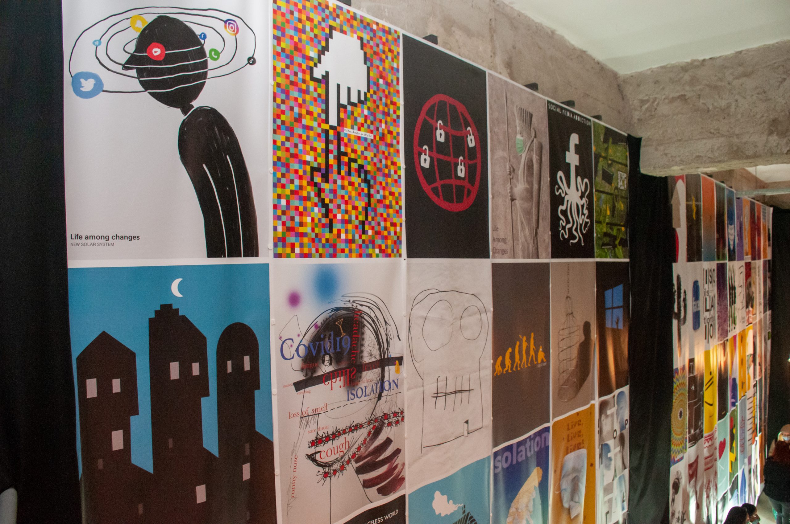 В Харькове проходит выставка плакатов &#8212; Триеннале «4-й блок»