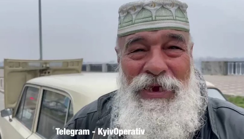2 года живет в авто: История легендарного пенсионера на «ВАЗ» из Киева