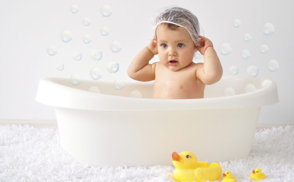 Педиатр предупредил о вреде ежедневного купания детей