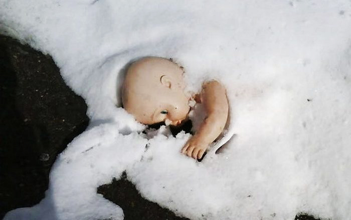 Женщина полгода скрывала мертвого ребенка в сарае