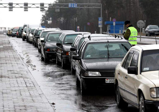 На границе с Польшей образовалась очередь сотен авто