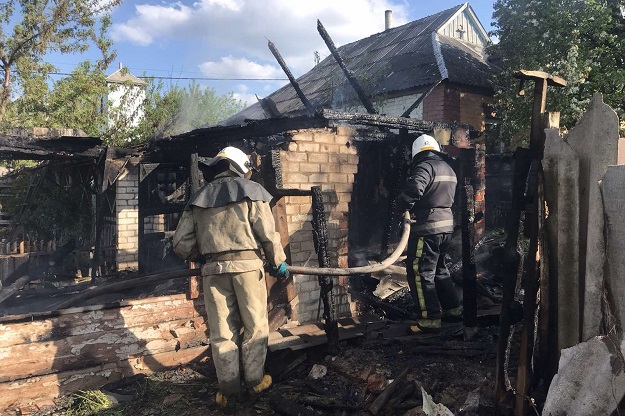При пожаре под Харьковом горели дома