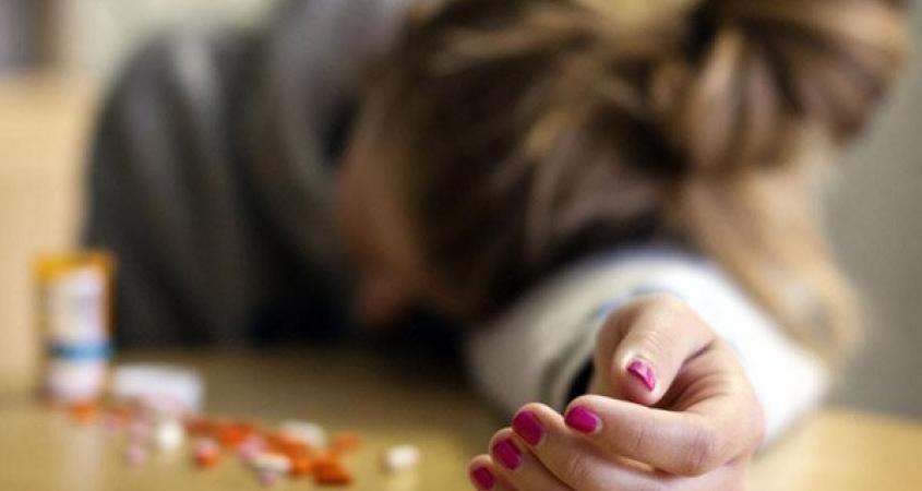 11-классница напилась таблеток после ссоры с парнем