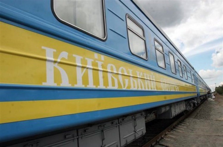 В поезде Киев-Николаев пассажиры собирали воду ведрами