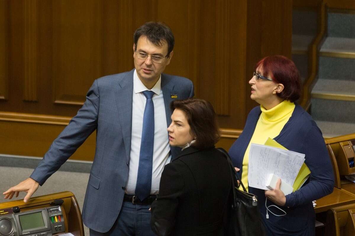 Комитет Гетманцева дал главам ГФС и ГНС последний шанс завязать с нелегальным алкоголем