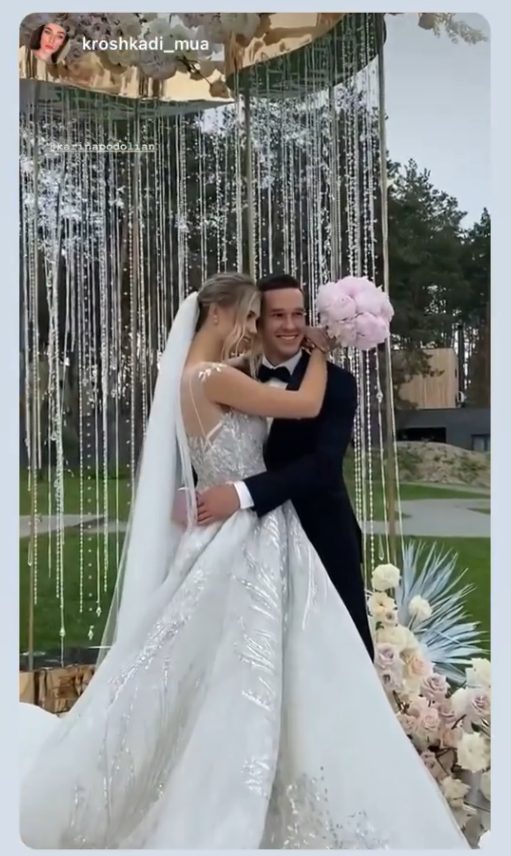 Футболист сборной Украины женился: фото платья невесты